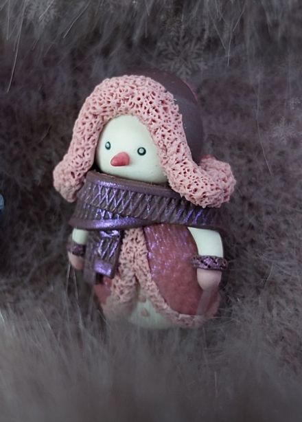 Брошь "Снеговик". Мастер-класс по лепке из полимерной глины