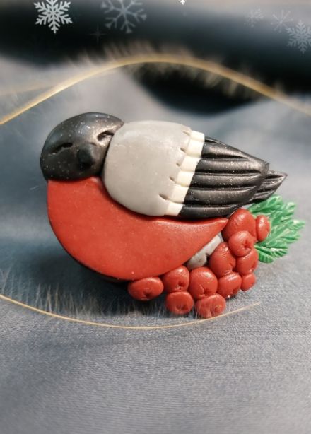 Брошь "Снегирь". Мастер-класс по лепке из полимерной глины