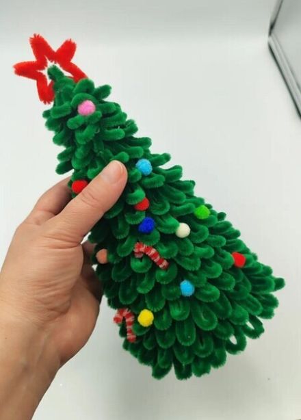 Ёлочка из пушистой синельной проволоки