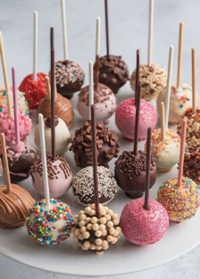 Мастер-класс по сборке и украшению десерта кейк попс