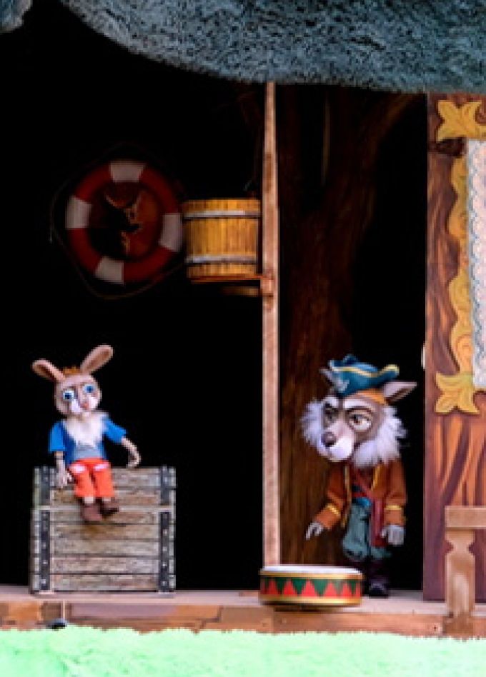 По зеленым холмам океана